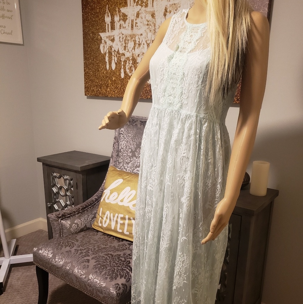 Lace maxi dress